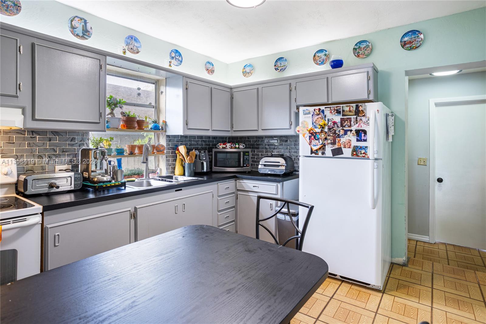 520 NW 25th Ave