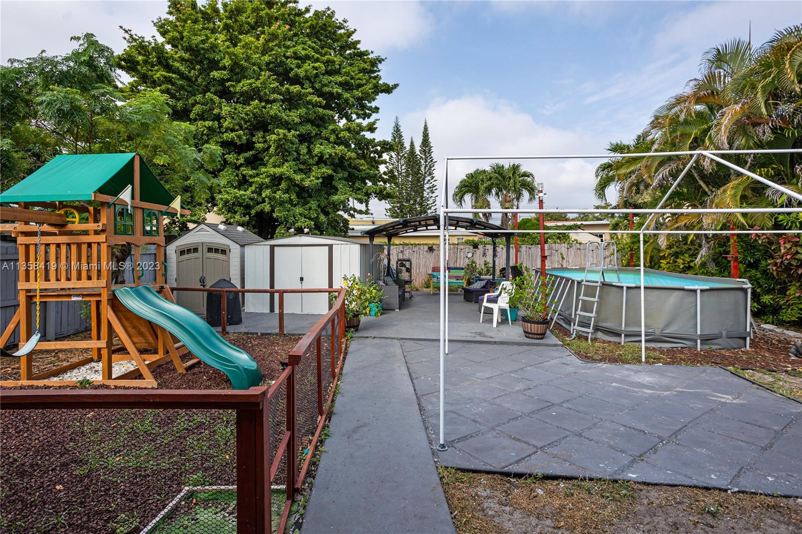 520 NW 25th Ave