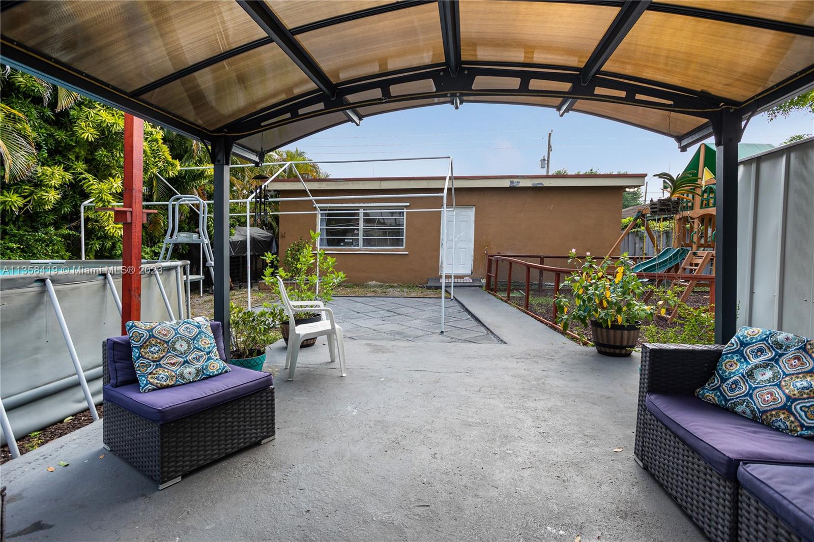 520 NW 25th Ave