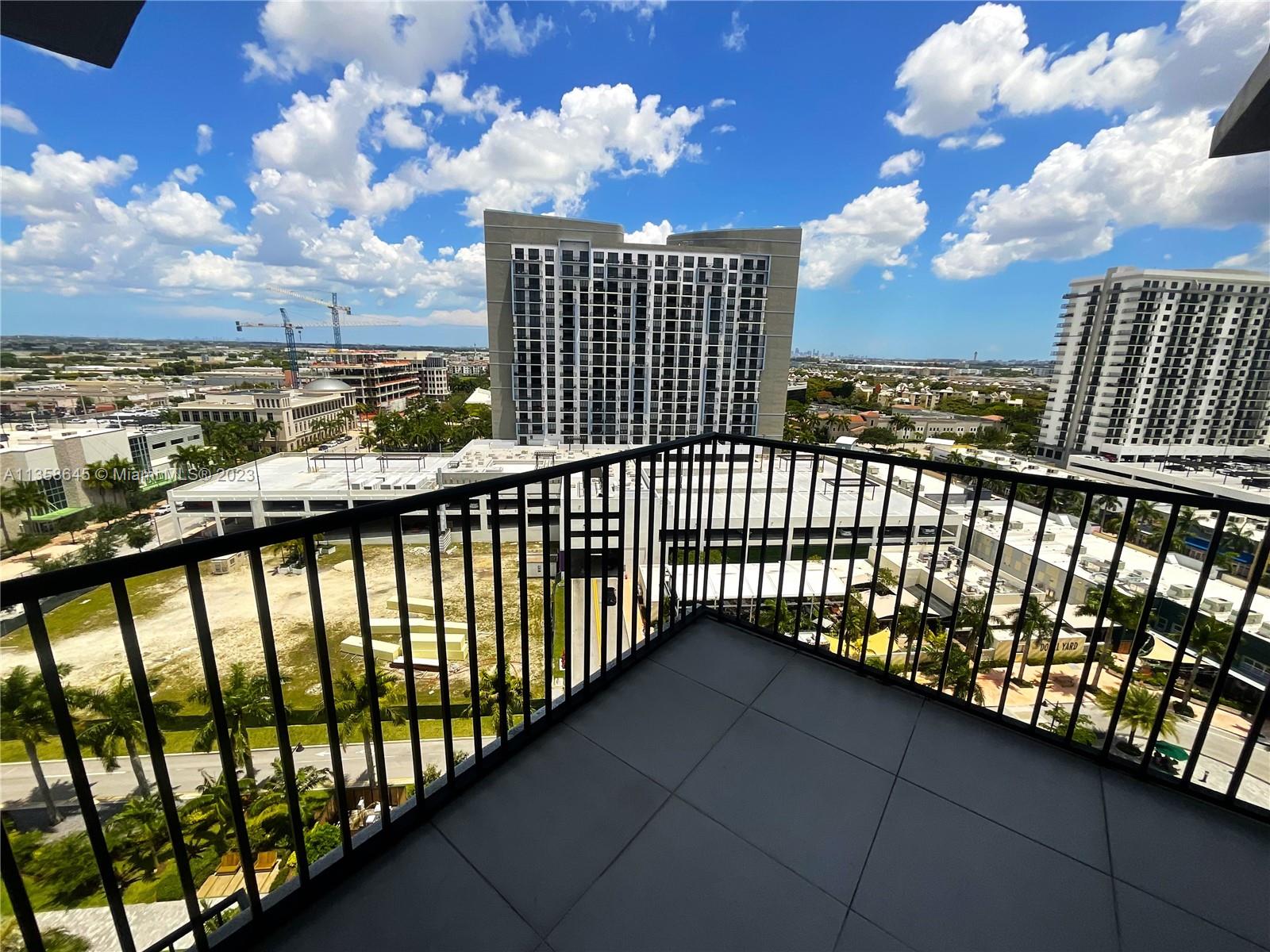 5300 NW 85th AV Unit: 1111