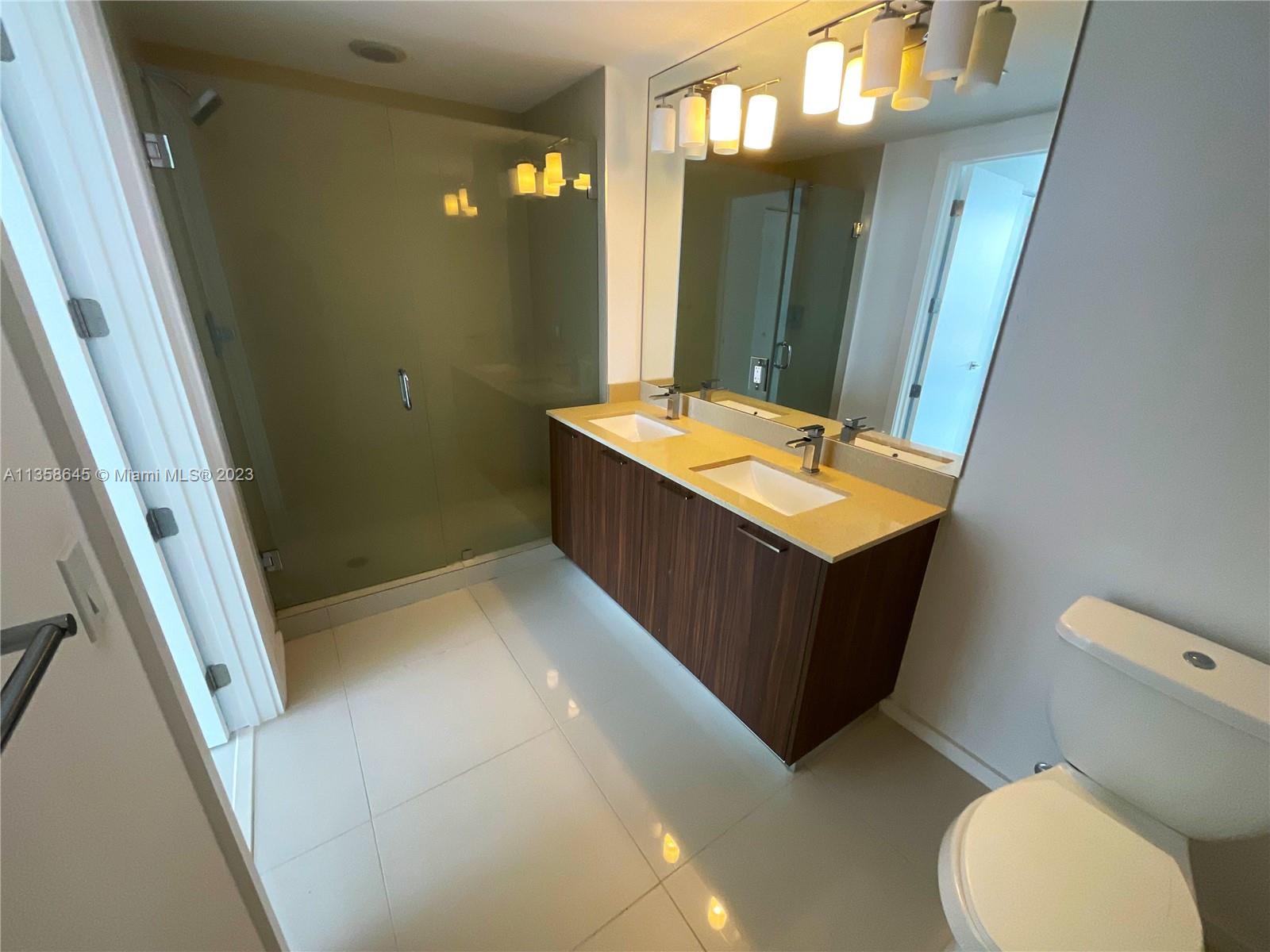 5300 NW 85th AV Unit: 1111