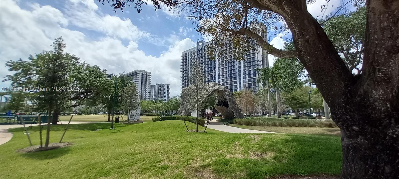 5300 NW 85th AV Unit: 1111