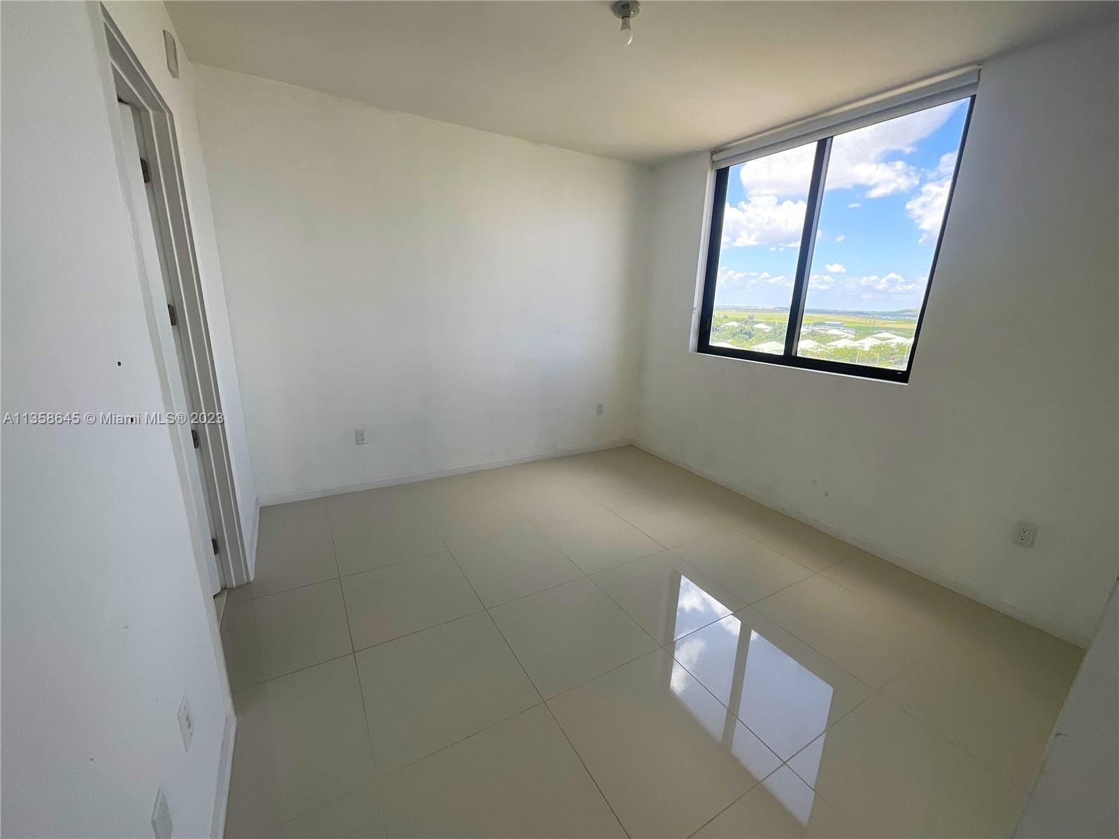 5300 NW 85th AV Unit: 1111