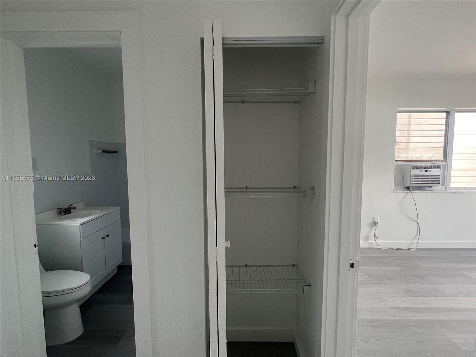 215 Zamora Ave Unit: 6