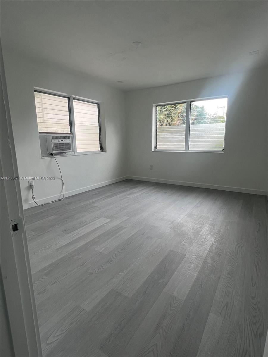 215 Zamora Ave Unit: 6