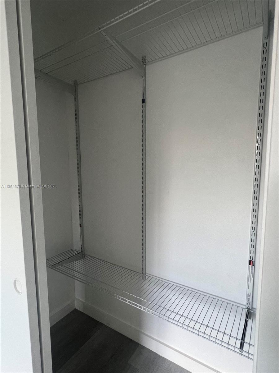 215 Zamora Ave Unit: 6