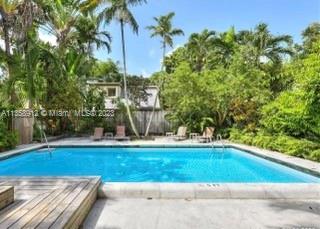 3239 Mcdonald St Unit: 9