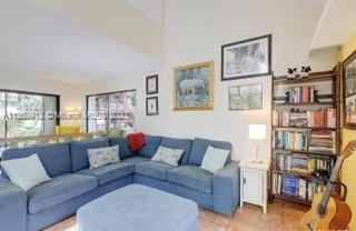 3239 Mcdonald St Unit: 9