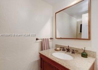 3239 Mcdonald St Unit: 9