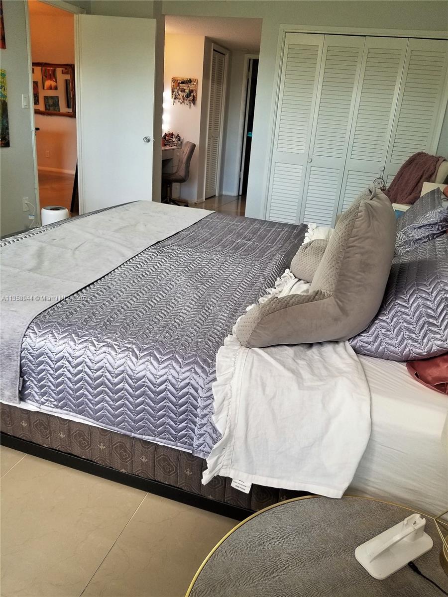 3050 N Palm Aire Dr Unit: 104