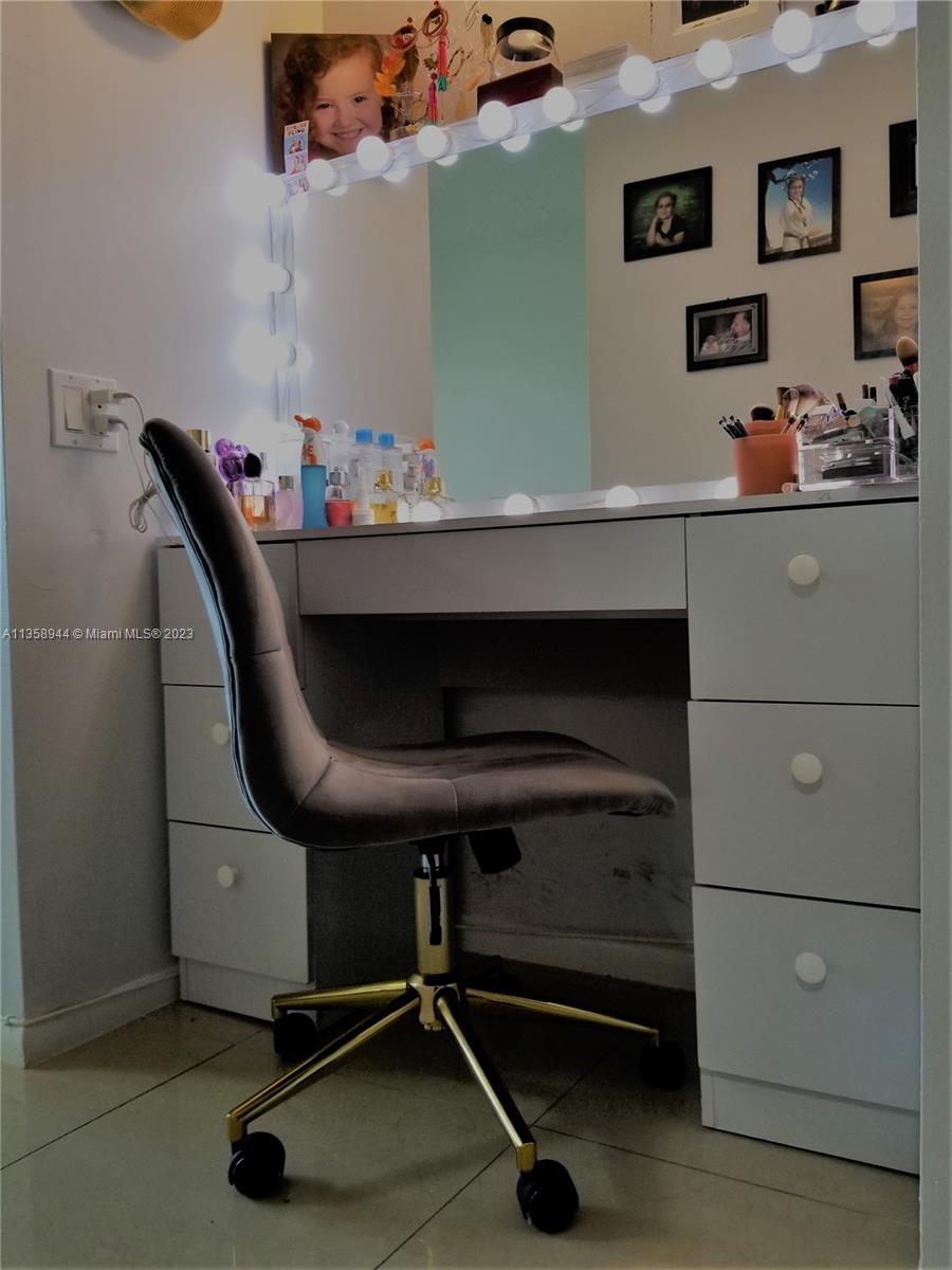 3050 N Palm Aire Dr Unit: 104