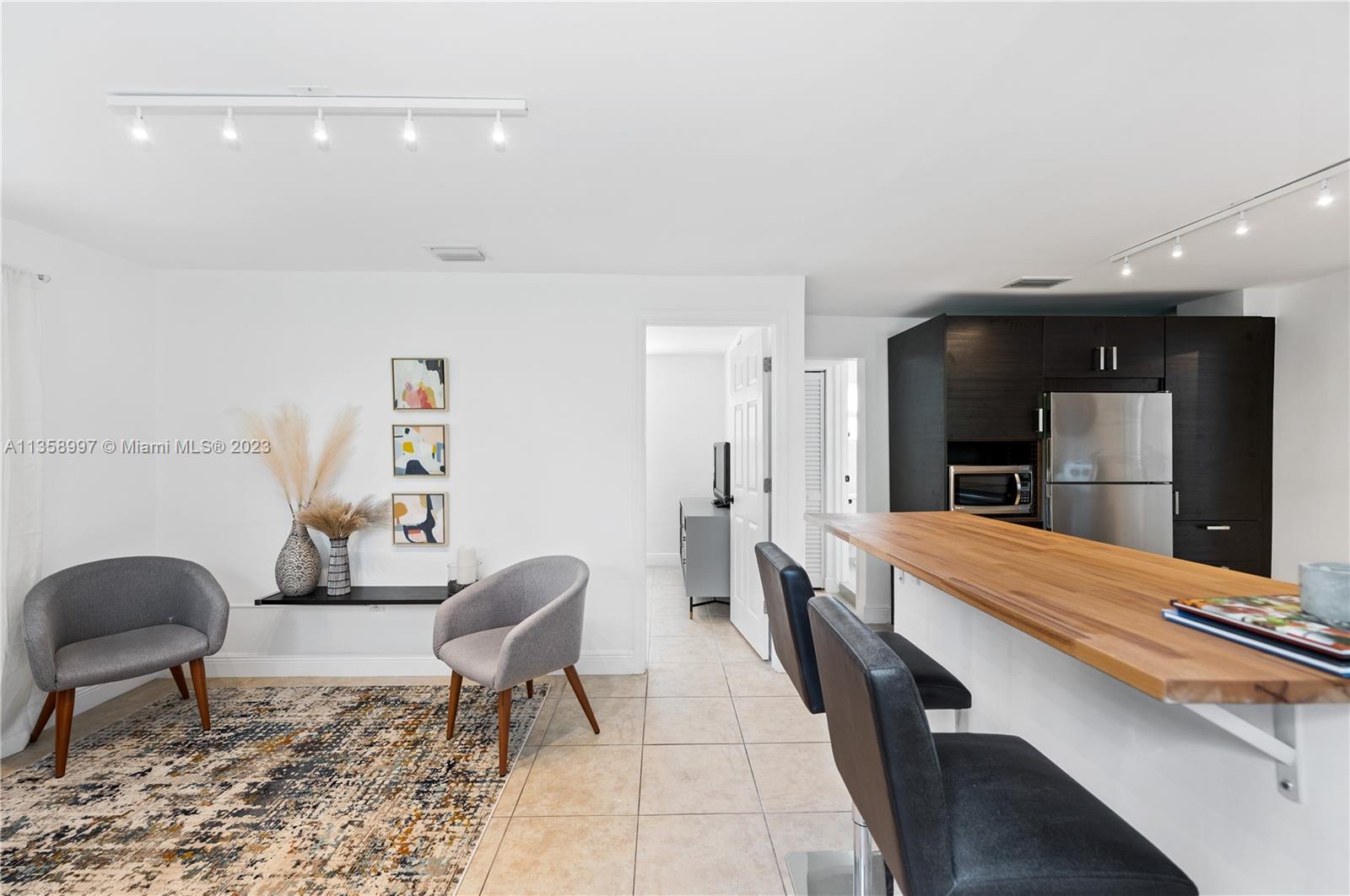 710 NE 87th St Unit: 2