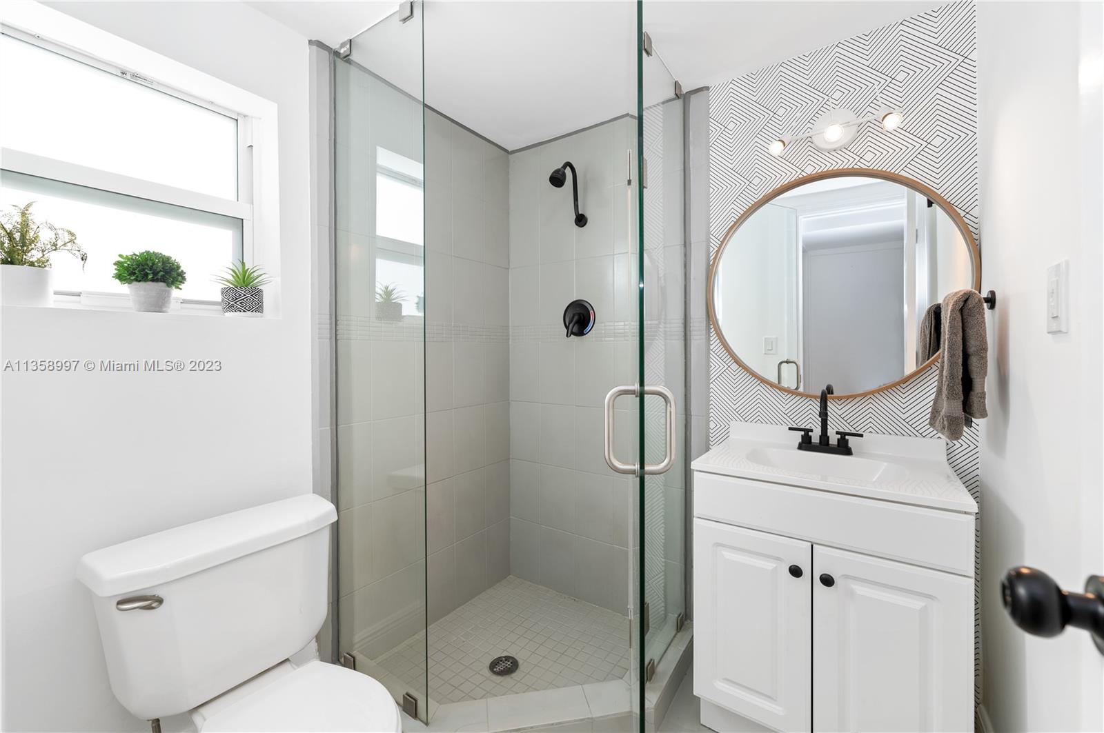 710 NE 87th St Unit: 2
