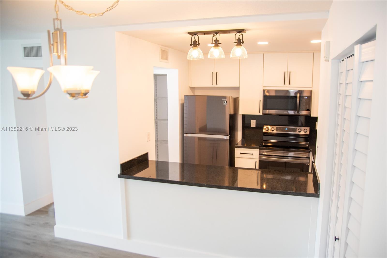 8887 Fontainebleau Blvd Unit: 105
