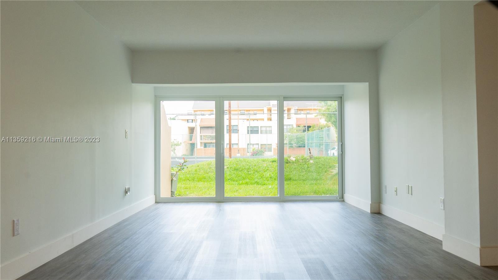 8887 Fontainebleau Blvd Unit: 105