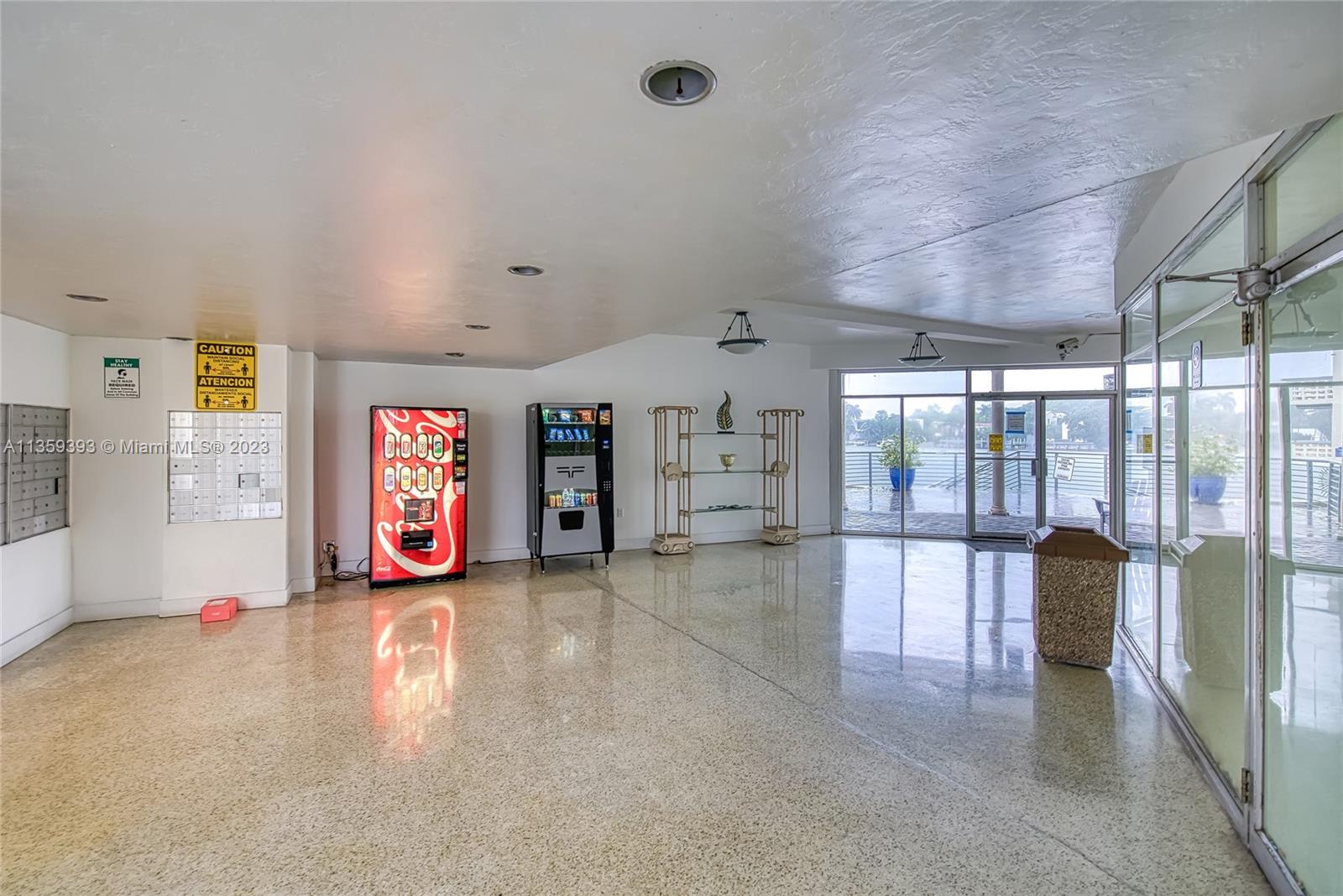 6484 Indian Creek Dr Unit: 204