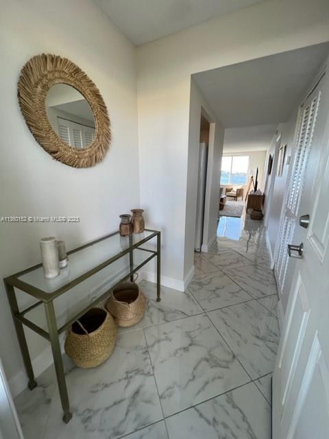 1000 NE 191st St Unit: 13