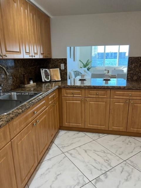 1000 NE 191st St Unit: 13