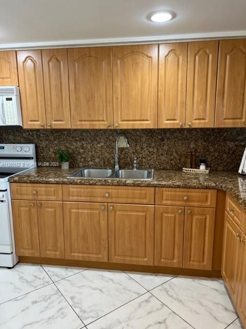 1000 NE 191st St Unit: 13