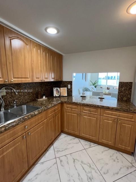 1000 NE 191st St Unit: 13