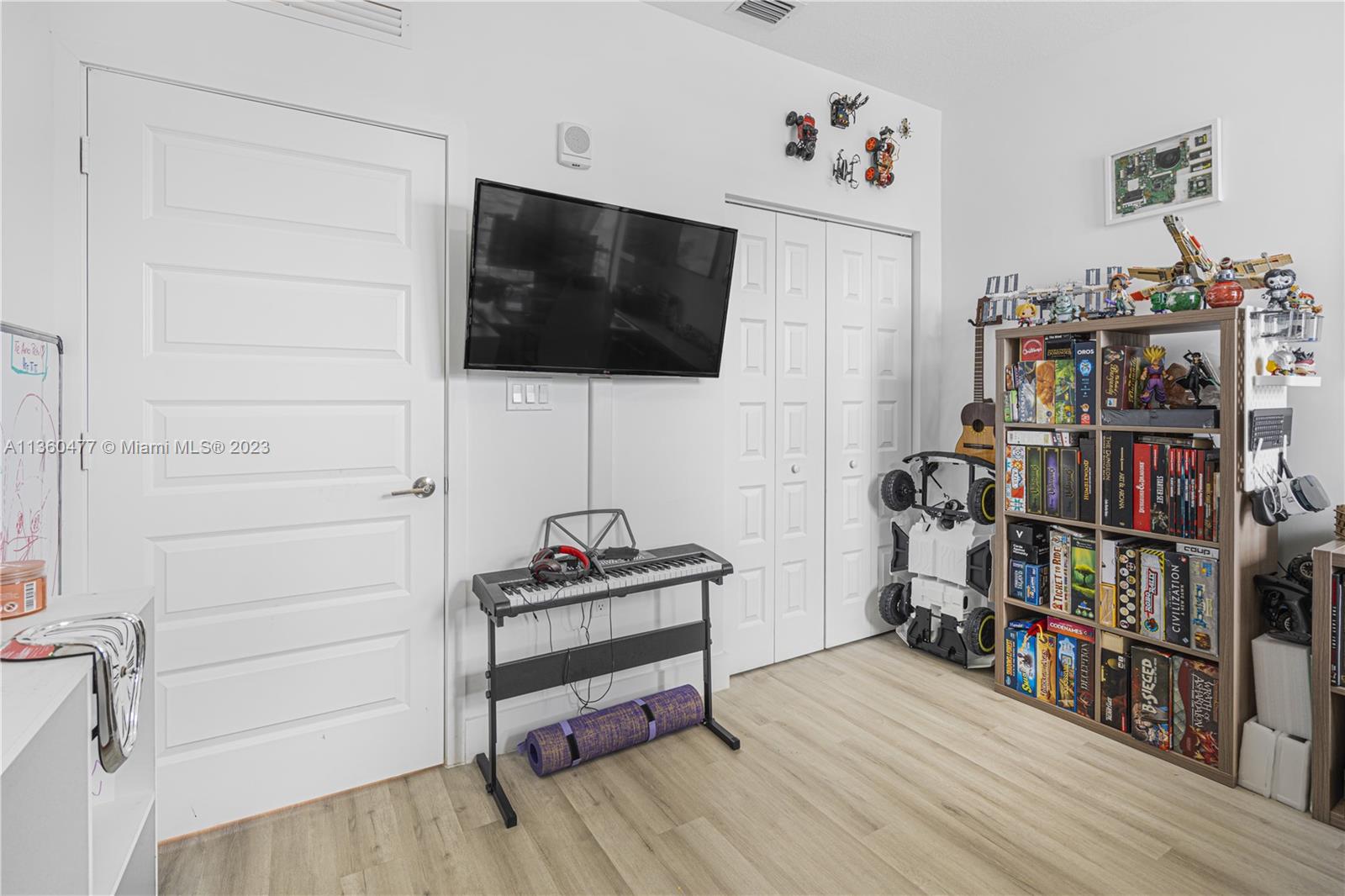 8301 NW 41st St Unit: B-309