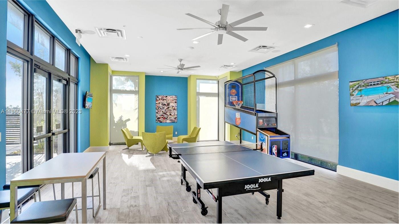 8301 NW 41st St Unit: B-309