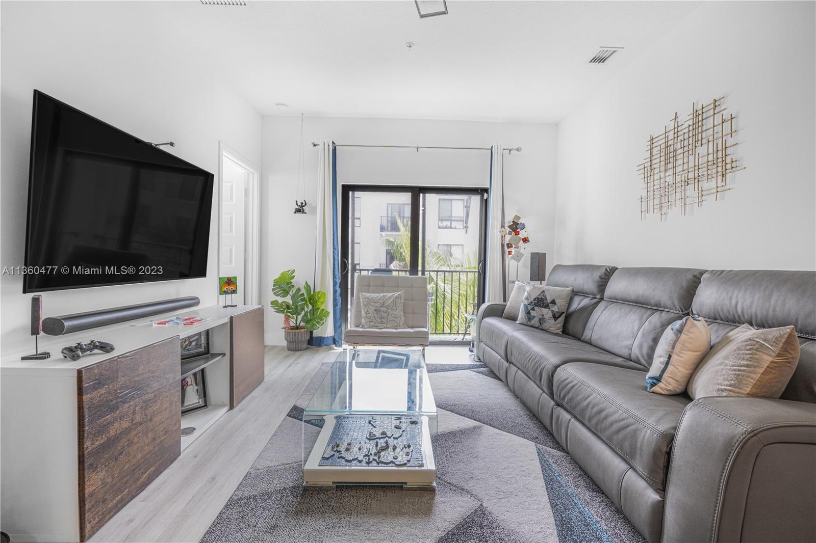 8301 NW 41st St Unit: B-309