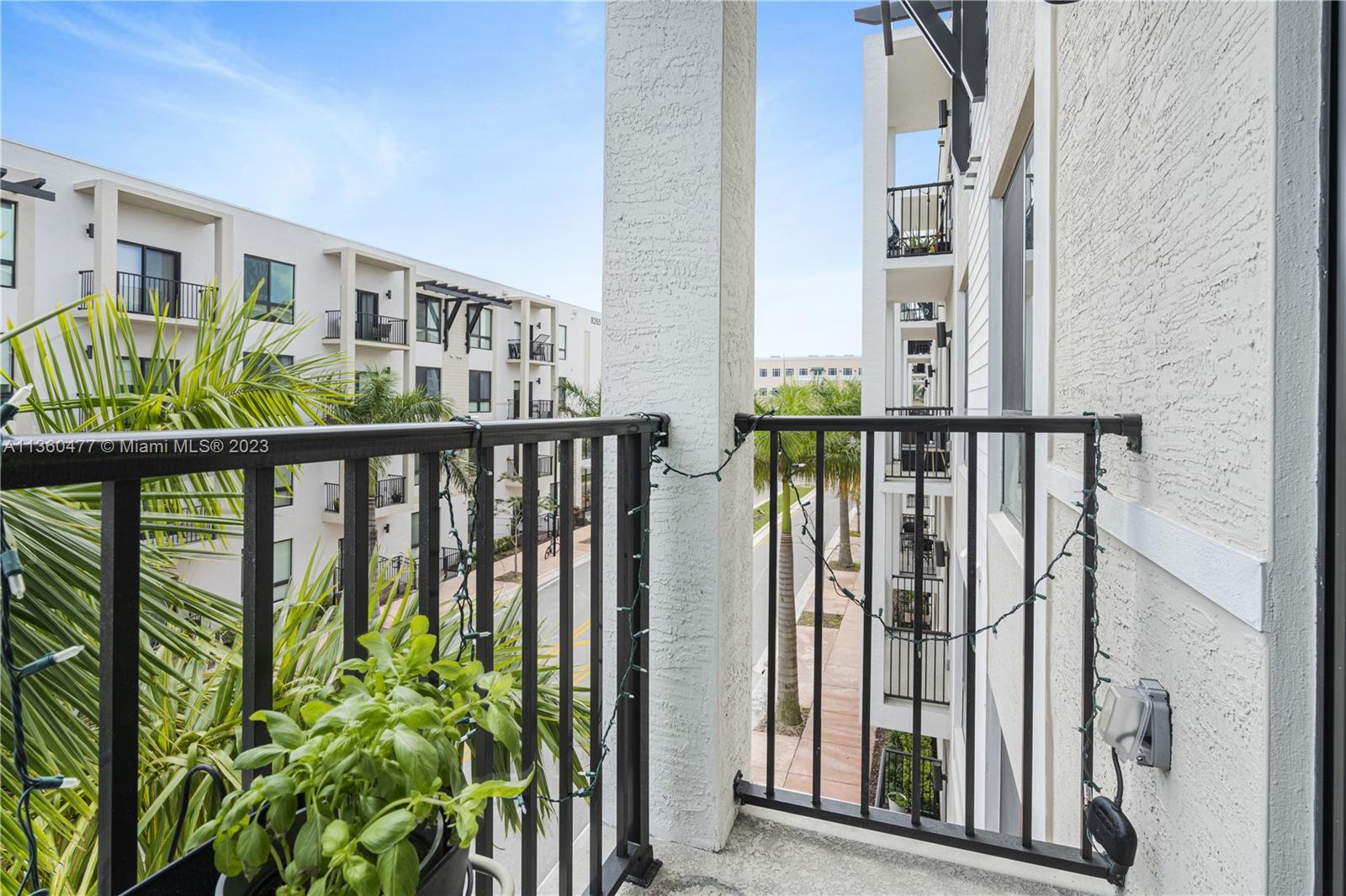 8301 NW 41st St Unit: B-309