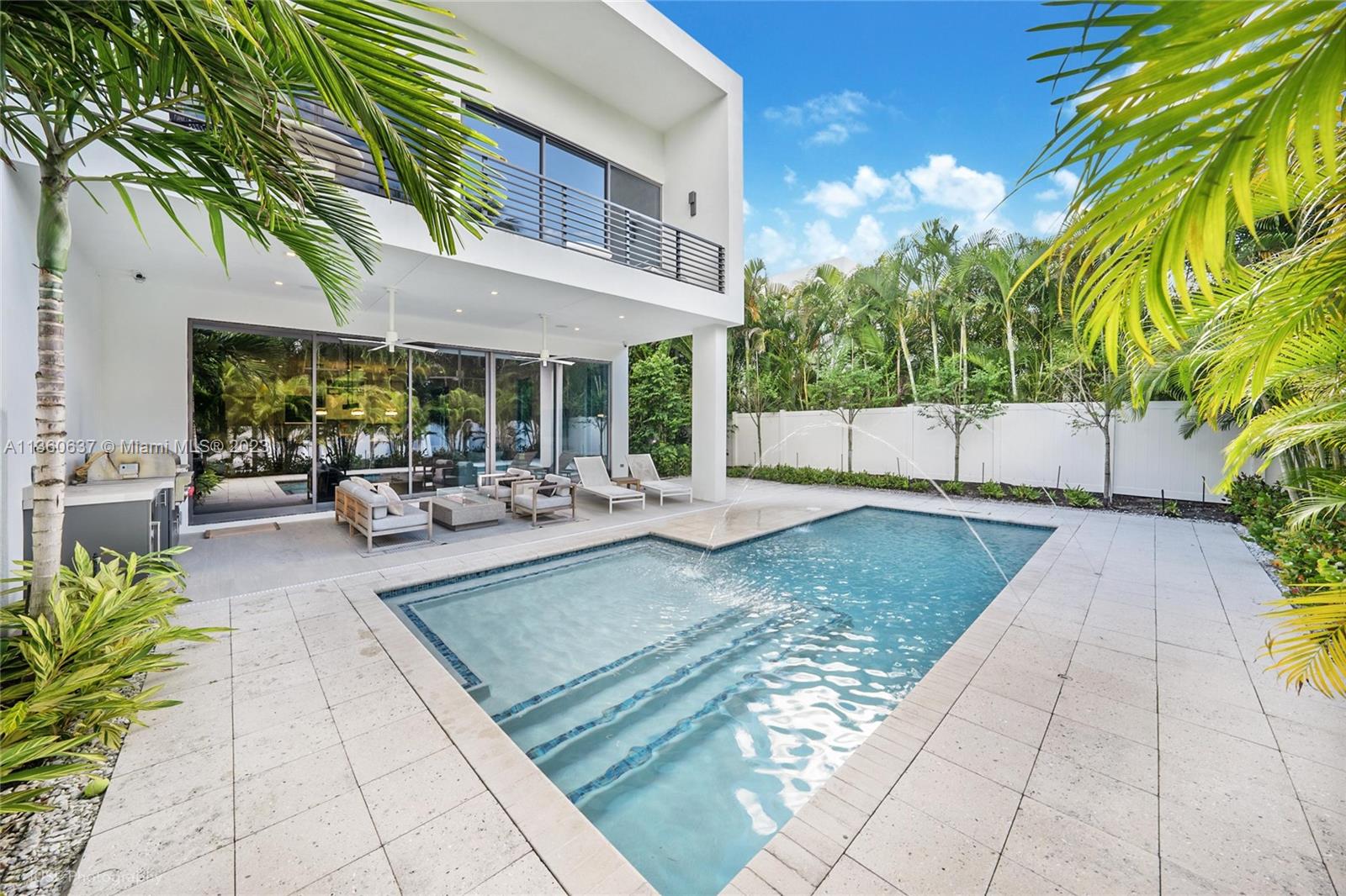 907 Witherspoon Ln