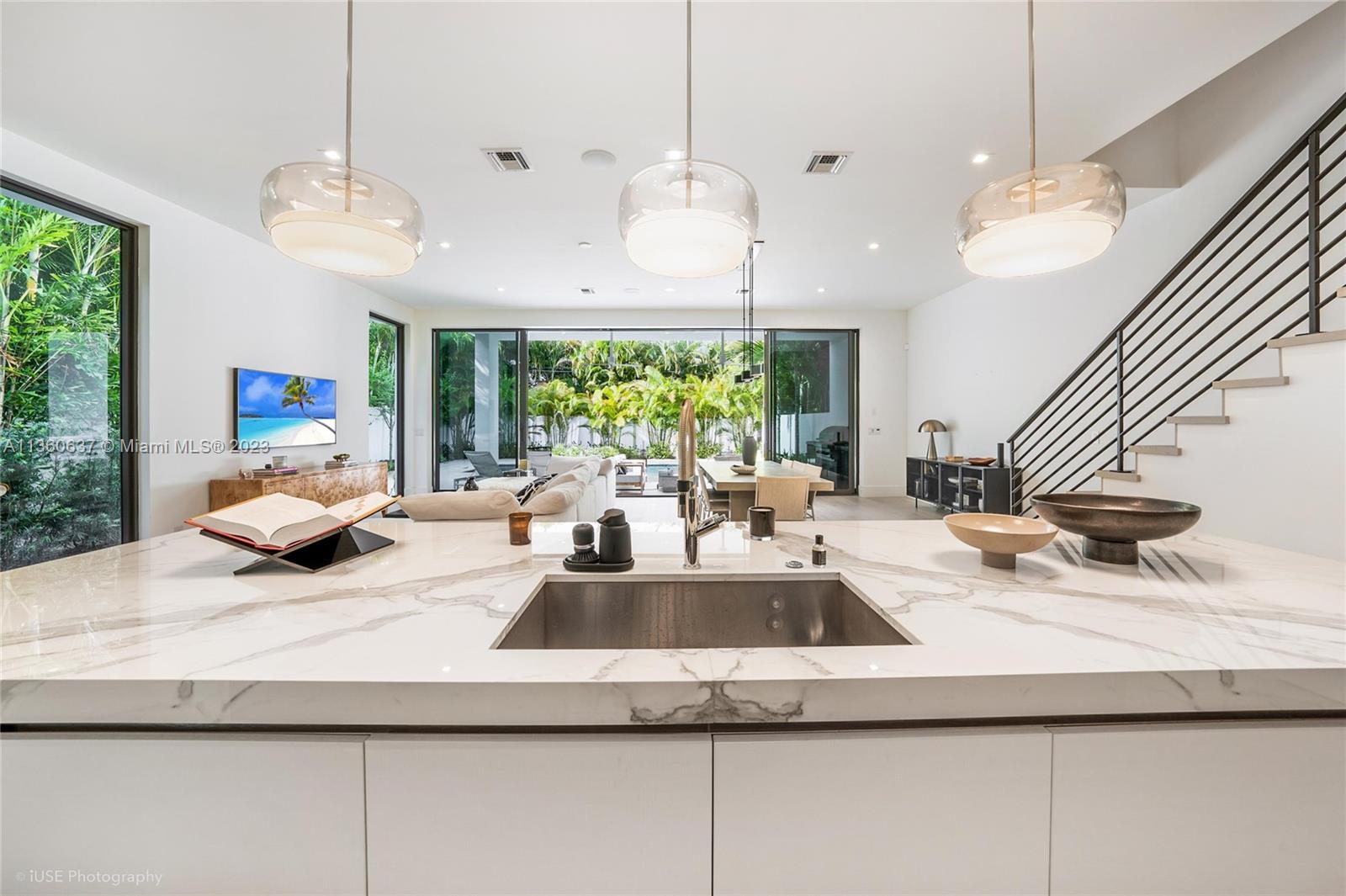 907 Witherspoon Ln