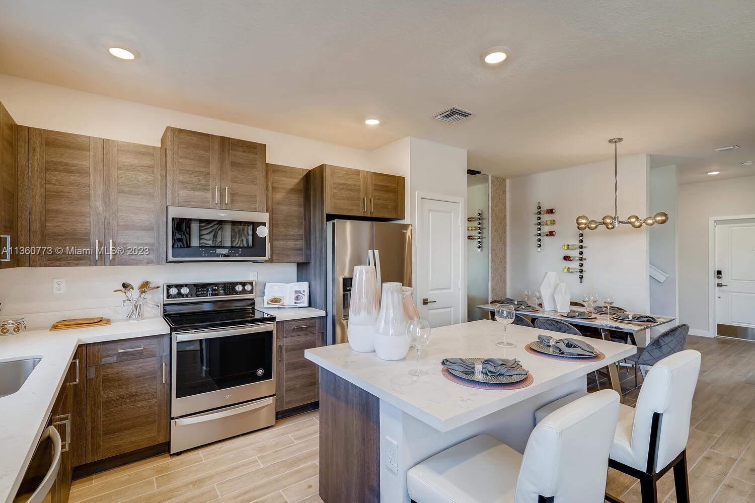 2325 SE 10th St Unit: 0