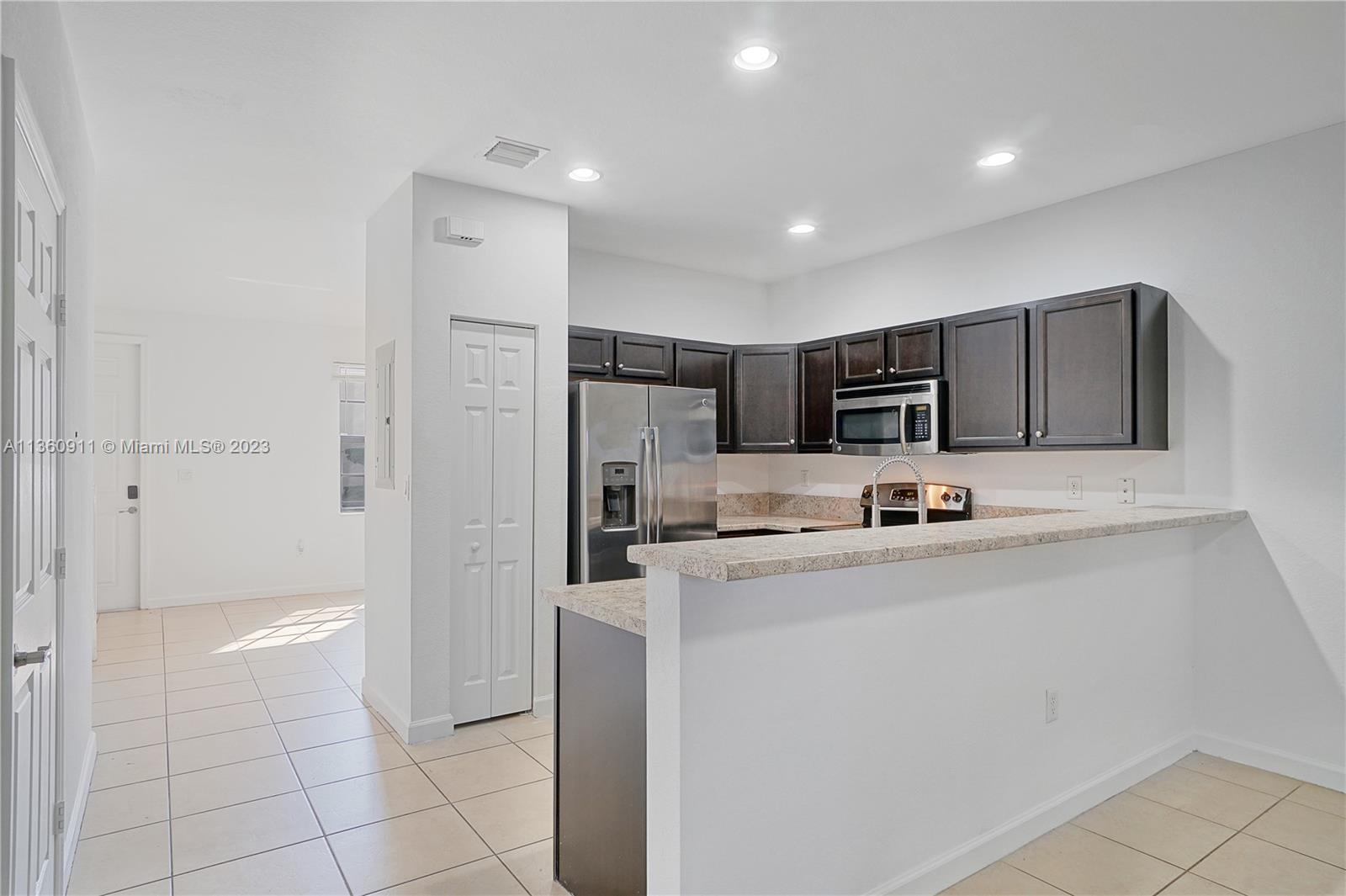 568 SE 32nd Ave
