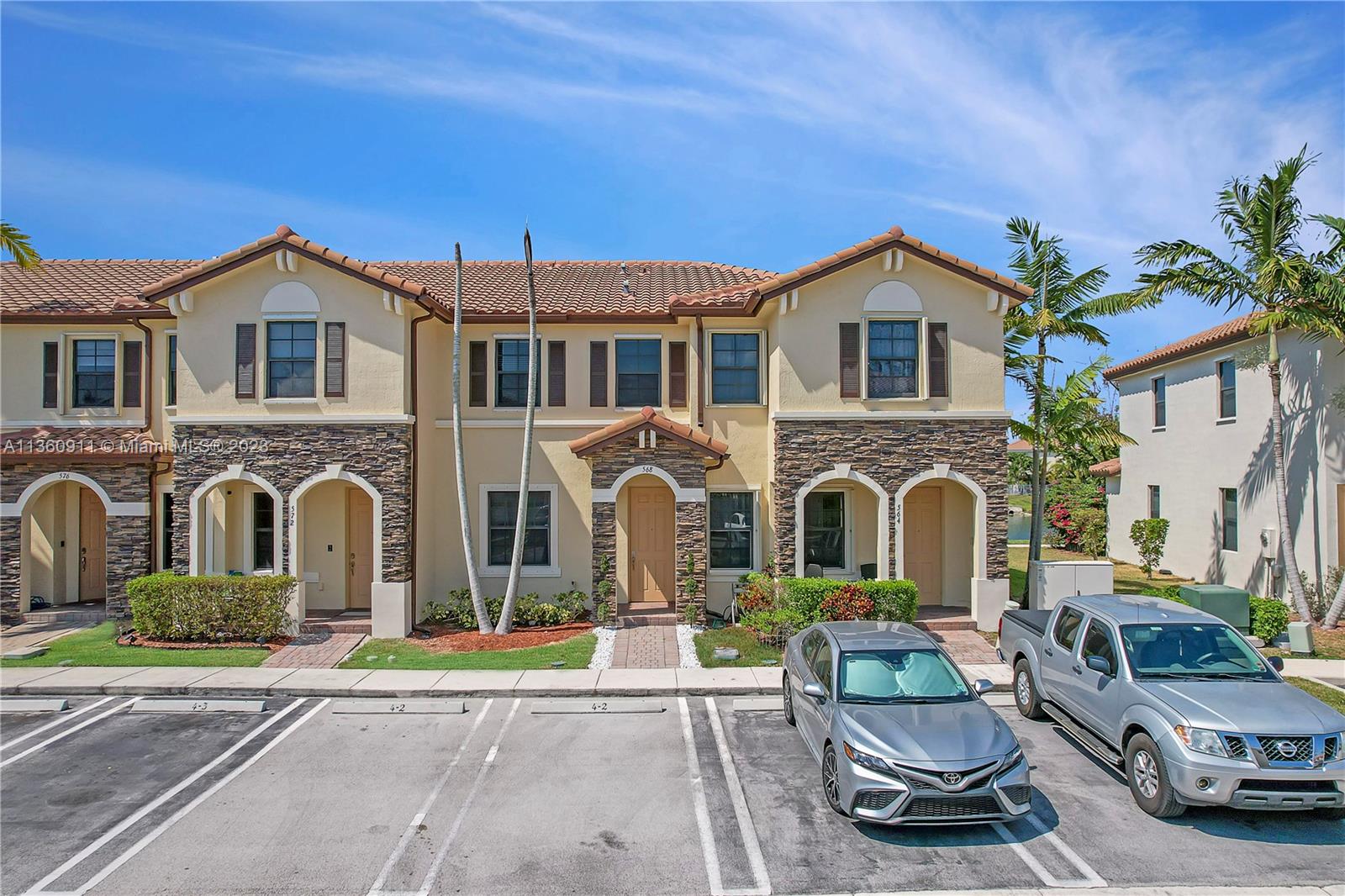 568 SE 32nd Ave