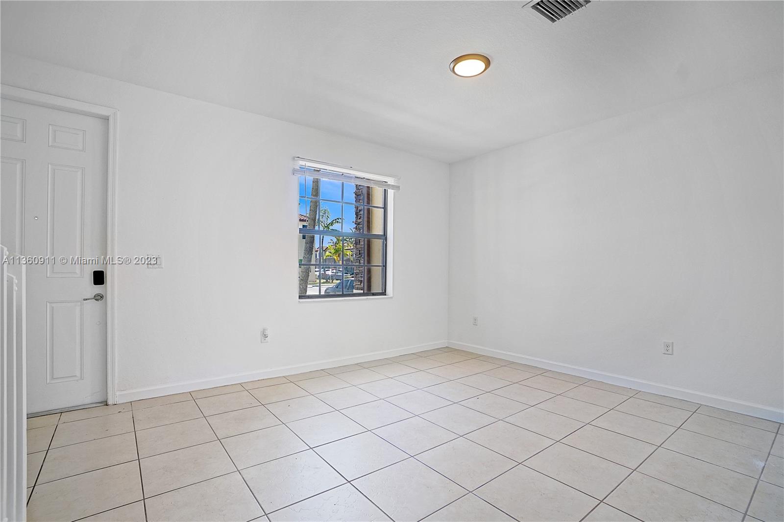 568 SE 32nd Ave