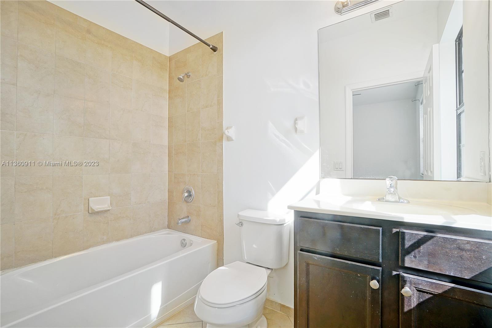 568 SE 32nd Ave