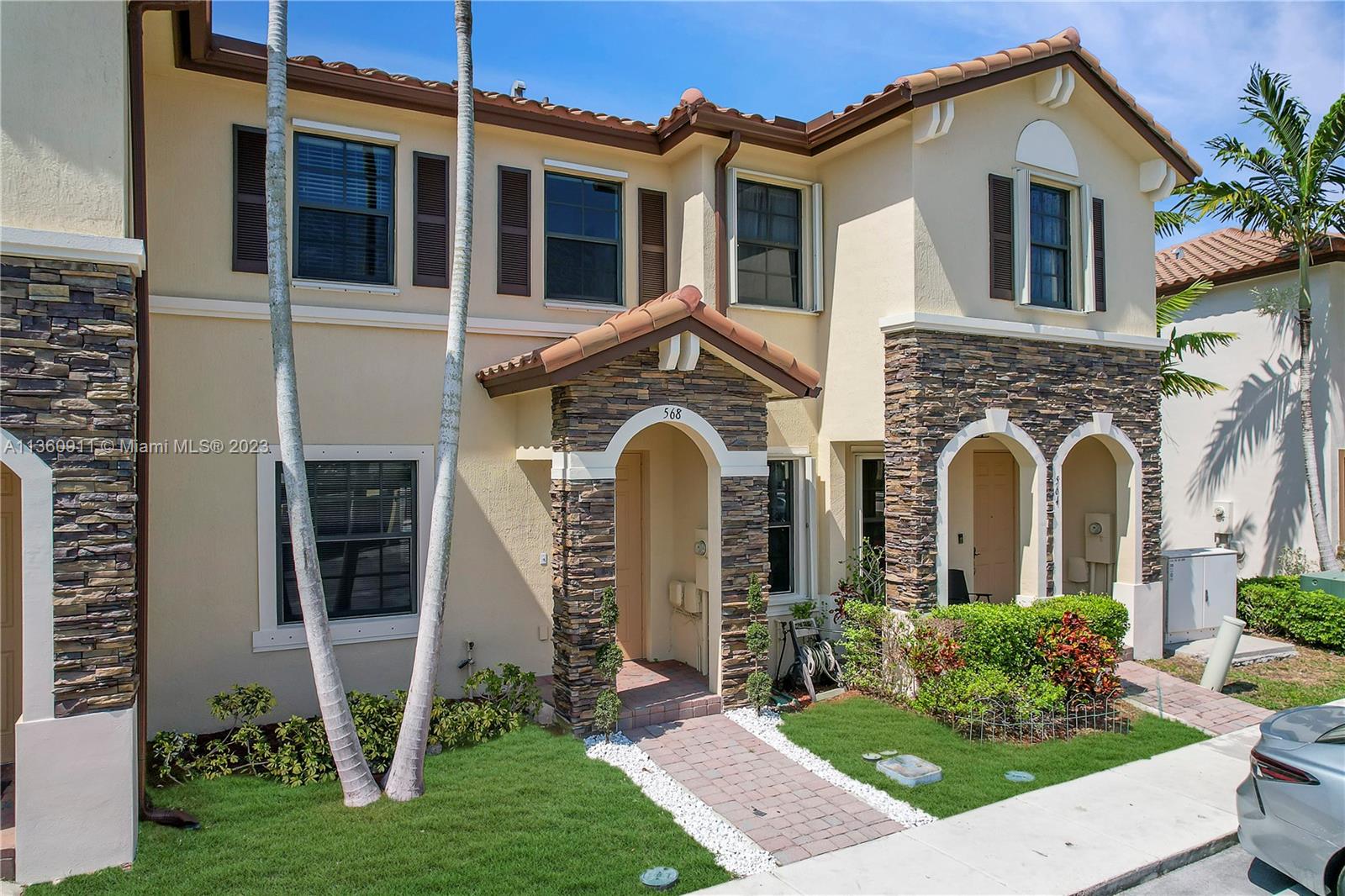 568 SE 32nd Ave