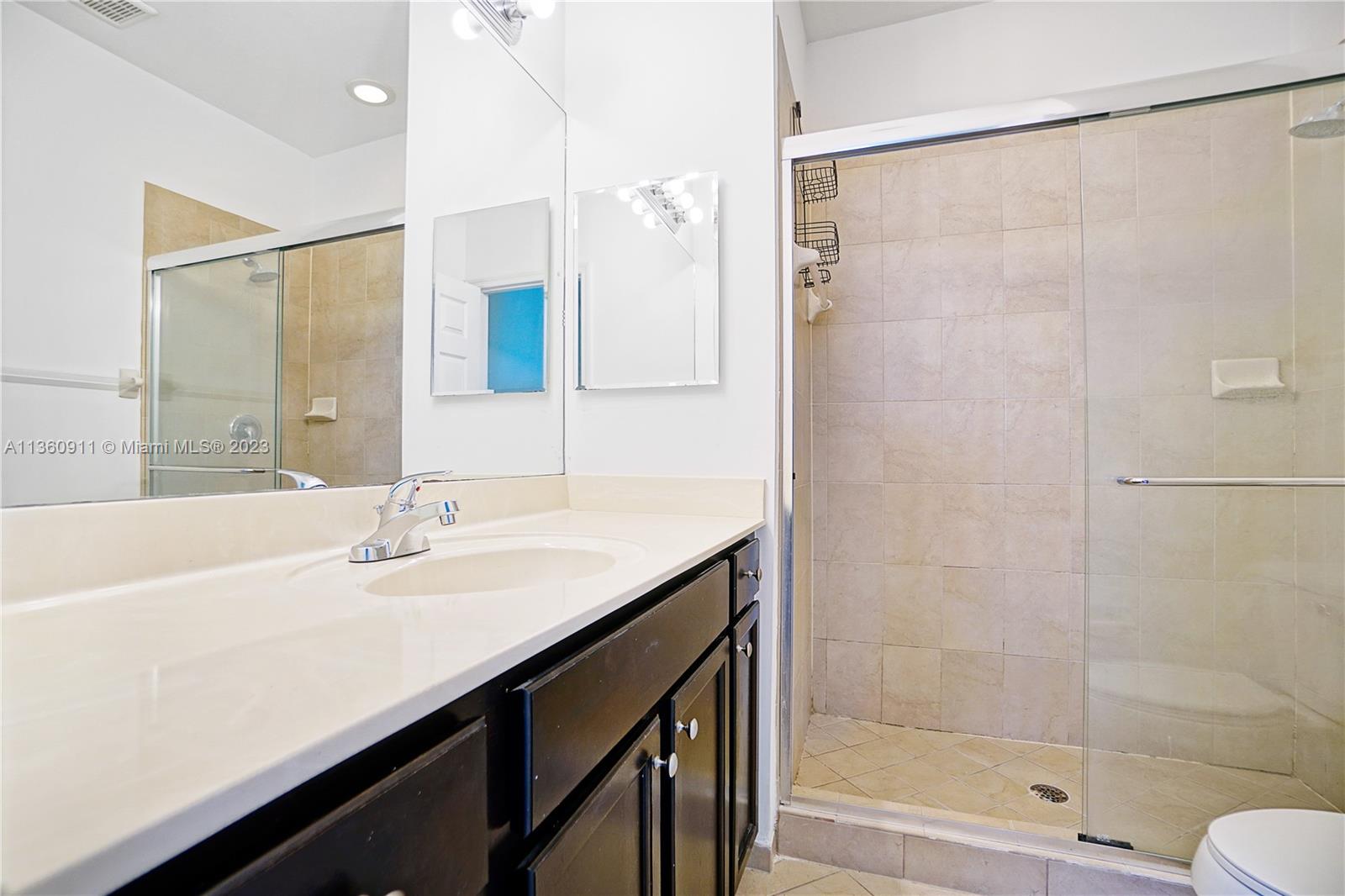 568 SE 32nd Ave
