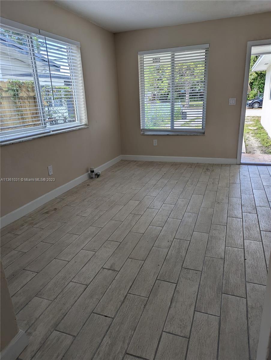 1910 NW 17th St Unit: 1910
