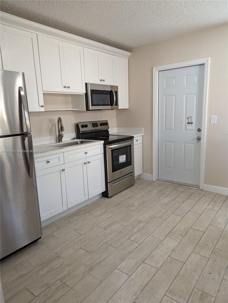 1910 NW 17th St Unit: 1910