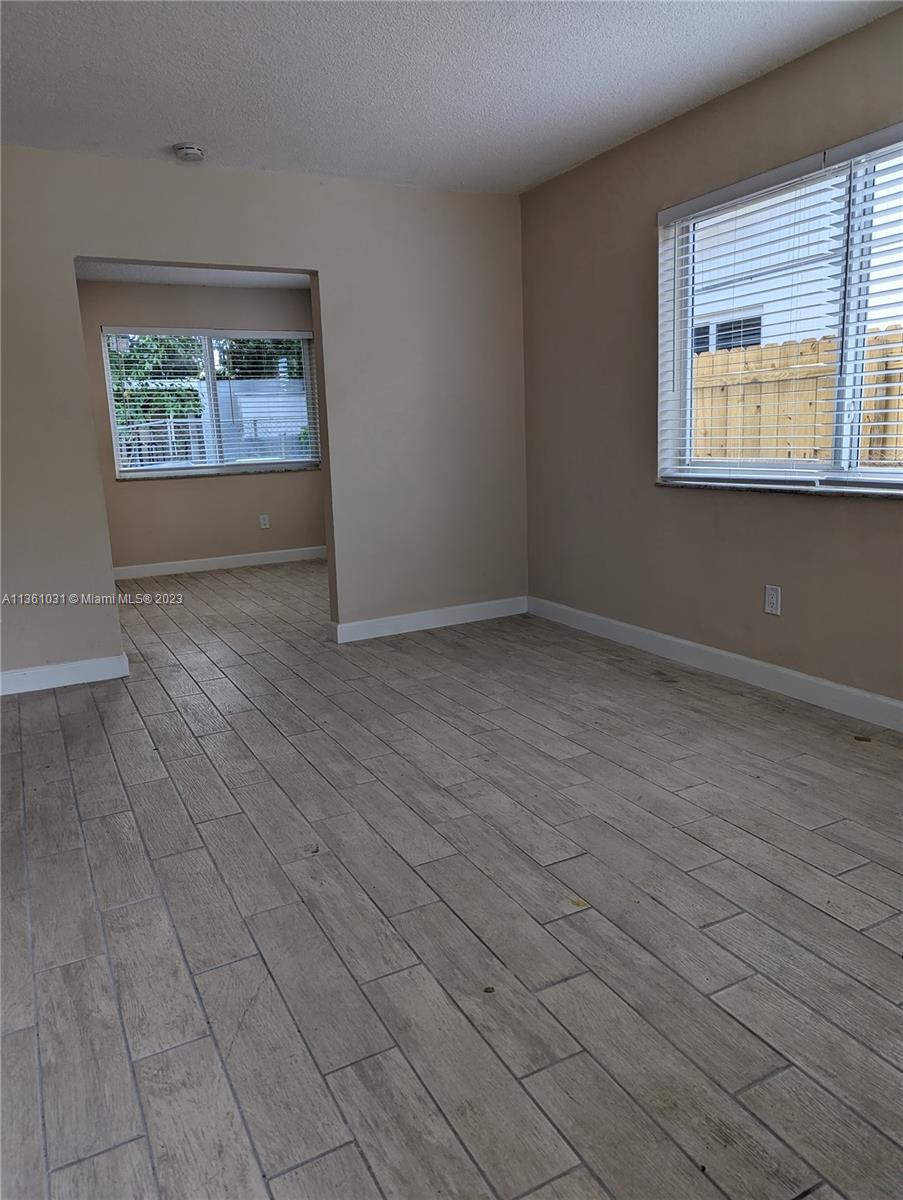 1910 NW 17th St Unit: 1910