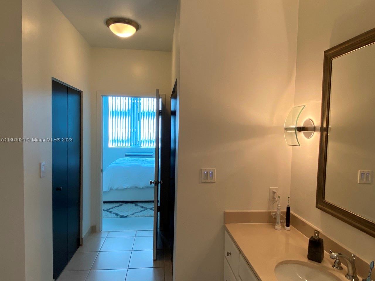 2001 Biscayne Blvd Unit: 2305
