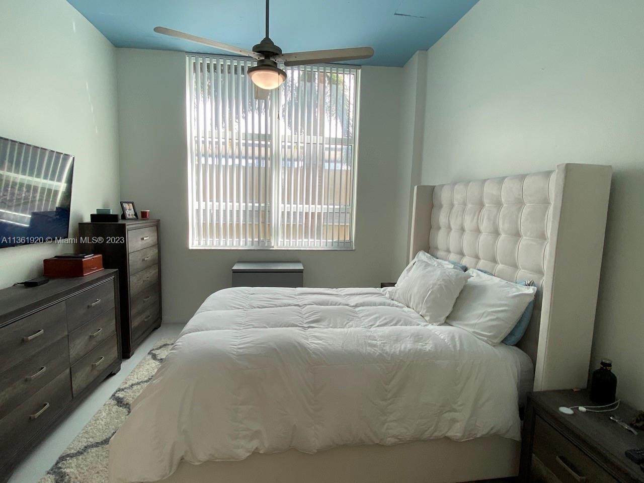 2001 Biscayne Blvd Unit: 2305