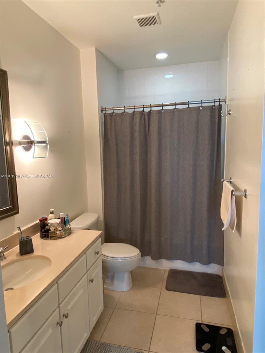 2001 Biscayne Blvd Unit: 2305