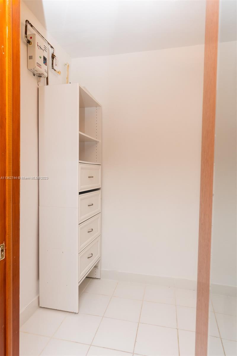 1575 West Ave Unit: 8