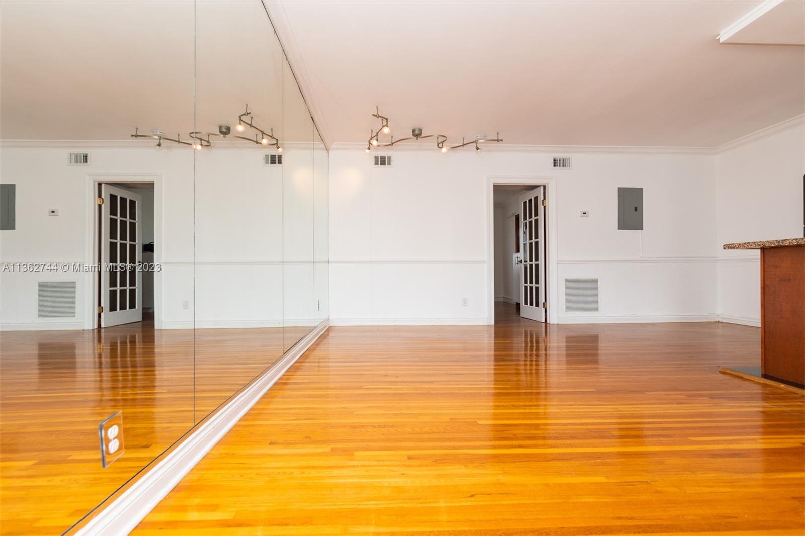 1575 West Ave Unit: 8