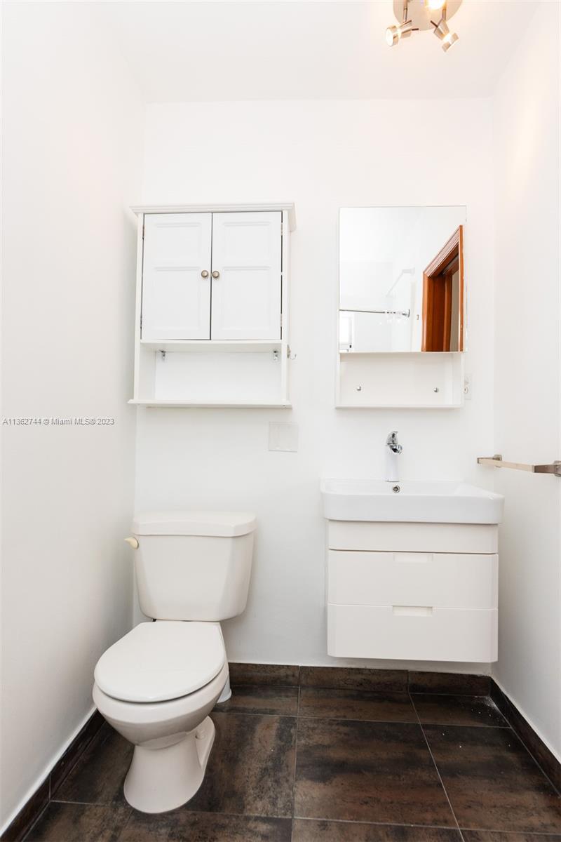 1575 West Ave Unit: 8