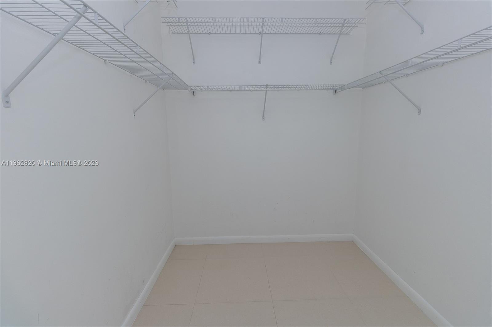 1800 N Bayshore Dr Unit: 406