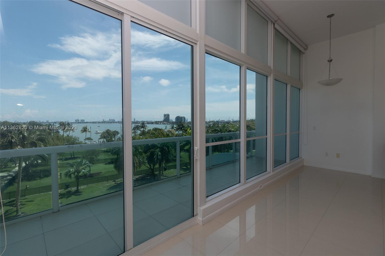 1800 N Bayshore Dr Unit: 406