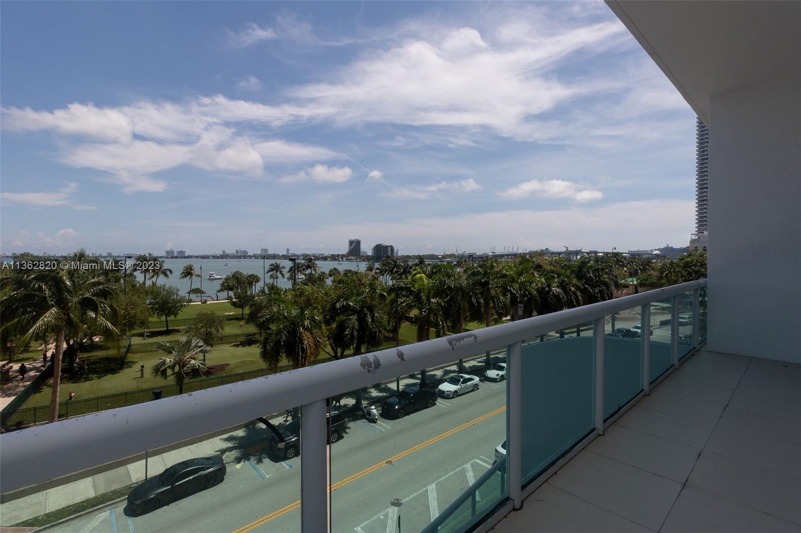 1800 N Bayshore Dr Unit: 406