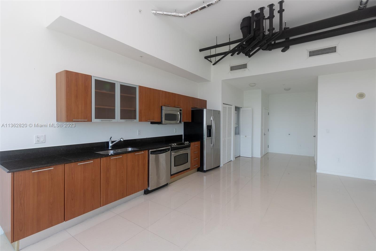 1800 N Bayshore Dr Unit: 406